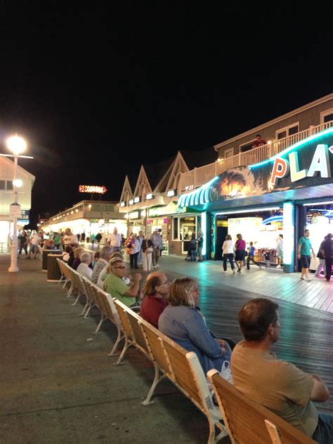 On The Boardwalk Ocean City Md Yep Love Sitting On The Benches