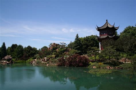 Alle bestellungen sind sonderanfertigungen und werden meist innerhalb von 24 stunden versendet. Chinesischer Garten im Botanischen Garten Montreal Foto ...