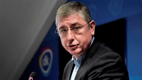 Gyurcsány ferenc beszédében kitért az oktatásra, az egyetemek működésére is magyarországon. Gyurcsány Ferenc elmeséli, hogy mégis hogy kéne ...