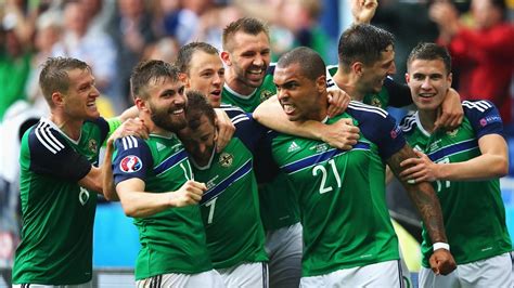Lượt trận thứ 1 vòng bảng. Đội tuyển Bắc Ireland: Hành trình đến với chung kết play ...