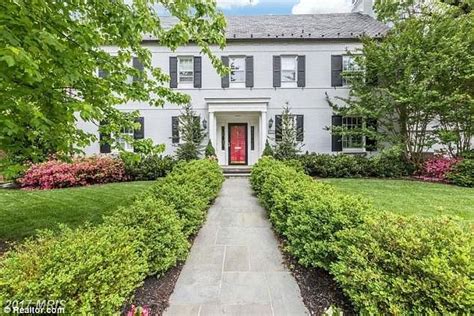 Buckley carlson is on facebook. Tucker Carlson 2020: Wife, net worth, tattoos, smoking ...