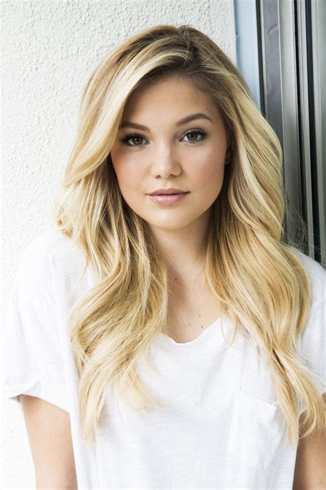 Face Long Hair Portrait Display Actress Singer Olivia Holt Brown Eyes Looking At Viewer
