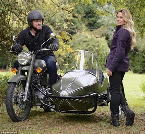 Motorcycle Sidecars Are Back In Fashion Thanks To A New Hipster Craze