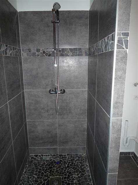 Découvrez notre sélection de salles de bain et tous leurs revêtements, accessoires, miroirs, luminaires de luxe. Salle de bain et salle de bain design - Yannick Bernard ...