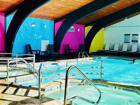 Pools Dive Into Animation Cartoon Network Hotel