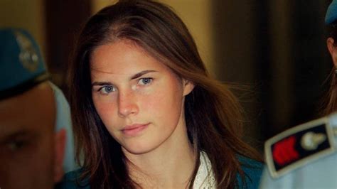 Between 2007 and 2015, she spent nearly four years in an italian prison and eight years on trial for a murder she didn't commit. Amanda Knox, l'annuncio a sorpresa: "Torno in Italia"