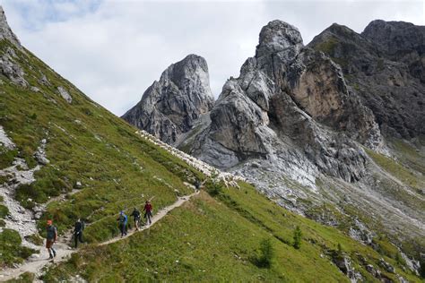 10 Day Hiking Holiday In The Dolomites Near Cortina Dampezzo 10 Day