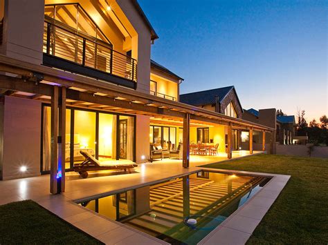 Waterfall Luxury House 1111 > AOJAOJ