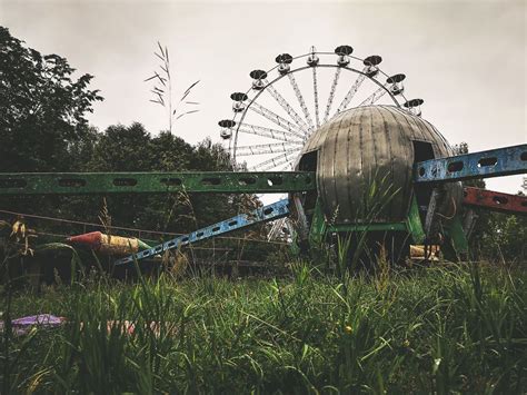 My 22 Pics Show A Closed Amusement Park That Reminds You Of The Soviet