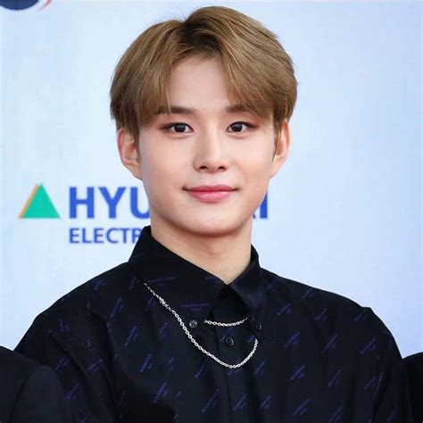 Welcome back jungwoo 💚 fun fact: Jungwoo + PLEASE DONT MOB THEM | NCT (엔시티) Amino