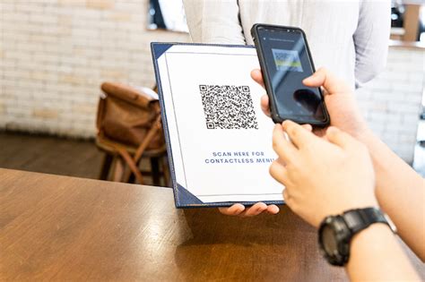 The qr code is only displayed at a size of 200px but it will be saved at a size of 200px. 8 Ways To Display QR Codes In Restaurants - NewsOpener