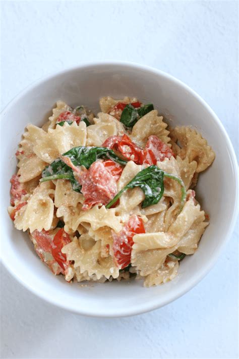 Baked Feta and Tomato Tiktok Pasta - Bargain Mums
