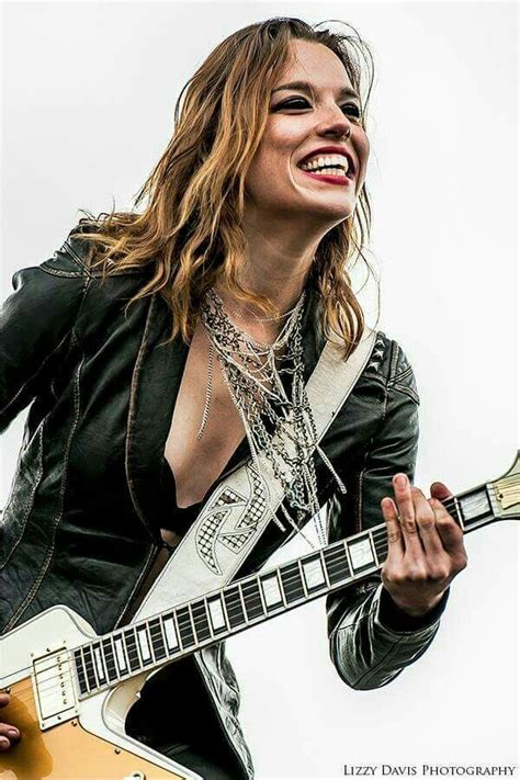 Lzzy Hale Front Lady For The Band Halestorm Halestorm Lzzy Hale