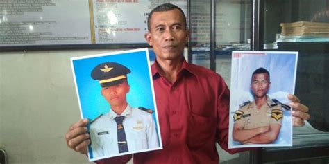Simak yuk biodata lengkap dari ari pratama, yang sudah dihimpun tim kuyou.id dari berbagai sumber untuk kamu. Orangtua desak polisi lakukan otopsi jenazah Ari Pratama ...