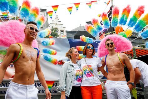 pax media op antwerp pride grote vlaamse mediagroepen verenigen zich tijdens parade antwerpen