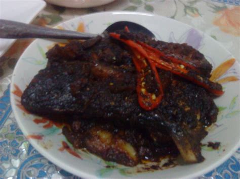 Kehadiran ikan jambal yang dimasak apapun selalu memancing nafsu makan. Sakura Berbunga Lagi ....: IKAN TONGKOL MASAK KICAP
