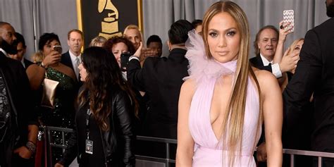 Jennifer Lopez Wears Lilac Ralph And Russo Dress At The 2017 Grammy