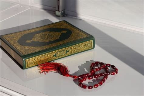 Selain cerita tersebut, terdapat pula. Bacaan Surat Al Kahfi Beserta Makna dan Keutamaanya ...