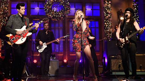 Watch Saturday Night Live Highlight Mark Ronson And Miley Cyrus Ft