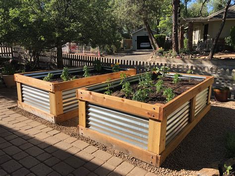 Backyard Gardener Raised Flower Bed Construction Can Last For Years