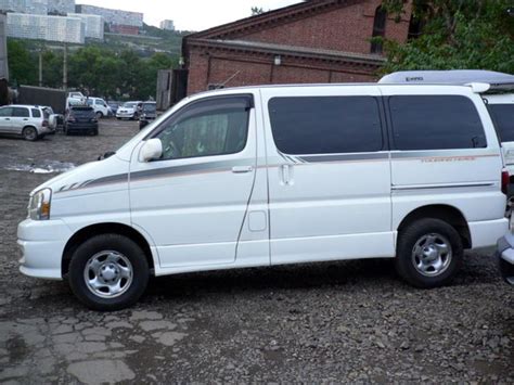 It has a ground clearance of 175 mm and dimensions. 2000 Toyota Hiace Regius specs, Engine size 2700cm3, Fuel ...