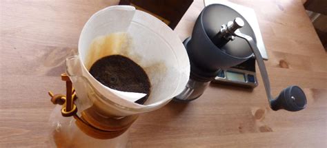 The best home coffee grinder does not require any special handling skills, since all parameters are initially set by the manufacturer for optimal brewing. Top 3 rated commercial pour over coffee maker