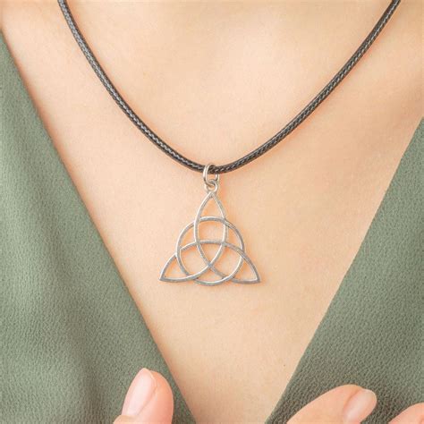 Celtic Triquetra Trinity Knot Necklace Mindfulsouls