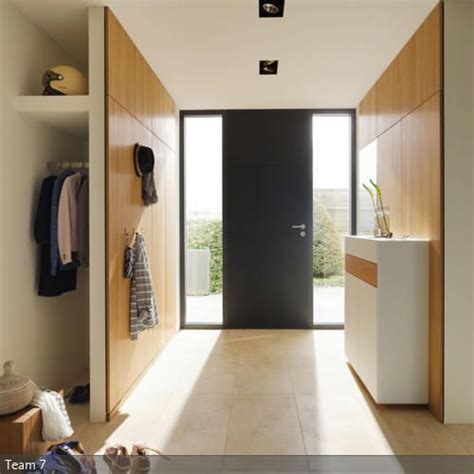 Die richtige und strategische neuorganisation der garderobe führt dazu, dass sie einige alte sachen. Garderobe Flur (mit Bildern) | Wohnen, Moderner ...