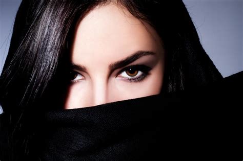 Cómo maquillar los ojos estilo árabe pasos