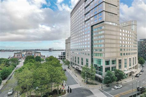 Renaissance Boston Waterfront Hotel 135 ̶2̶1̶1̶ Updated 2022