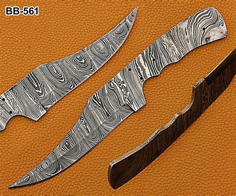 105 Inches Kukri Point Blade Skinning Knife Hand Forged Twist Pattern