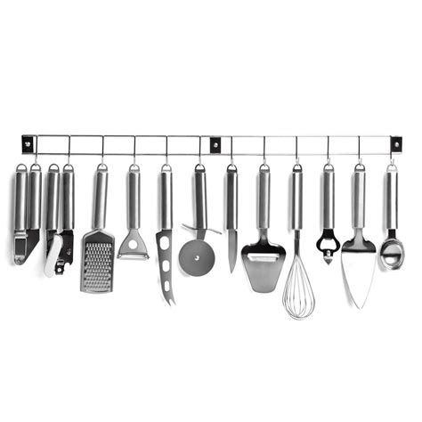 Nous vous comprenons et avons rassemblé tous les outils nécessaires pour une cuisine parfaite et fonctionnelle. Les ustensiles indispensables en cuisine