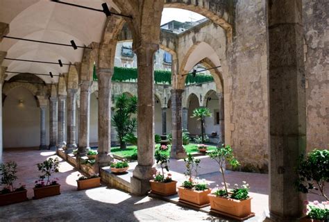 Fondazione toscana spettacolo onlus, florence, italy. CHIOSTRI DI SANTA CHIARA a NAPOLI
