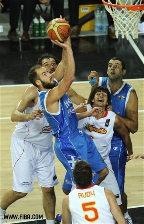The nba has historically had a tough time rewarding elite defenders with limited or low usage style play on the. 7. Vassilis SPANOULIS (Greece) - Basketball Photo ...