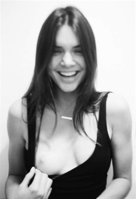 Kendall Jenners Boob 2 Photos Thefappening
