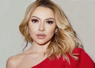 Jüride değişmeyen tek isim ise hadise. Hadise Kimdir? Aslen Nereli Kaç Yaşında Boyu Kaç?