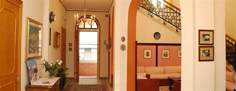 Giardini della villa comunale (uk); HOTEL VILLA REALE - Hotel, Villa, Ferienwohnung in Grado