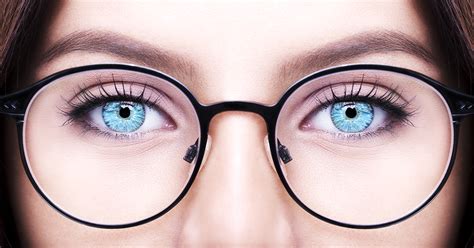 The cost of eye exams without insurance range from $50 to $250, depending on where you get them. Eye Doctor Q and A - Eyeglasses and Eyeglass Lenses - AllAboutVision.com