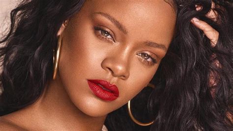 Beautiful eyes and smile (i.redd.it). Rihanna Has a Genius Trick to Hide Dark Eye Bags