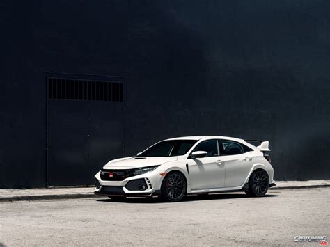 Ecu tuning of honda civic can also improve such things as the redline for the maximum rpm rate, and throttle response to trigger fuel injection more efficiently, etc. Tuning Honda Civic Type R 2018 FK8, side