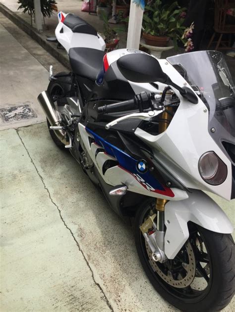 Simply racing like no other the basic colours light blue, dark blue and red stand for m and underline the dynamic design language and the racing genes of the m rr. Bmw S 1000 Rr Light White Lupin Blue Metallic Racing ...