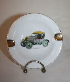 Vintage 1950s Morris Car Ashtray Ceramic Glazed Gold Trimmed Made in