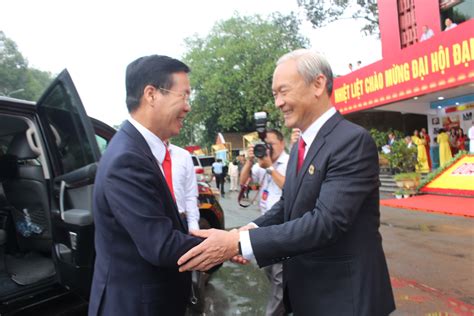 Ông võ văn thưởng thường đưa cảnh báo về mạng xã hội đưa tin xấu độc. Secretary Vo Van Thuong attends Dong Nai Party Congress. - Photo News - Dong Nai Newspaper