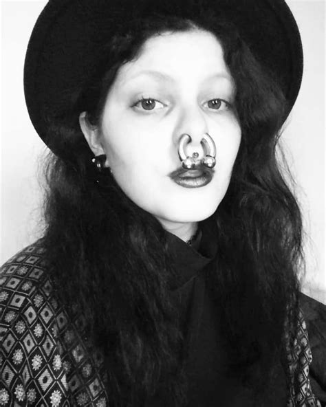 Floating Nomad Septum Piercing Facial Pictures Piercings