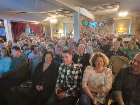 Gigging – Cafe Under The Spire