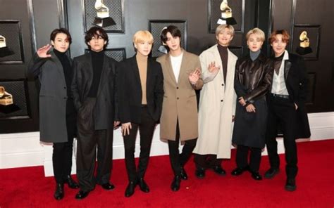 Bts became the first artist in gda history to win both daesangs (digital and physical) at the same year. The 7 Best Beauty Looks We're Loving From This Year's ...