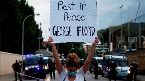 Almost a year on since his murder, the bbc's community affairs correspondent adina campbell. Las manifestaciones por el asesinato de George Floyd ...