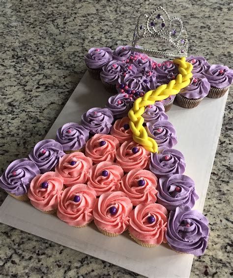 Rapunzel Cupcake Cake Chocolate And Vanilla Cupcakes With Vanilla Buttercream Frosting And