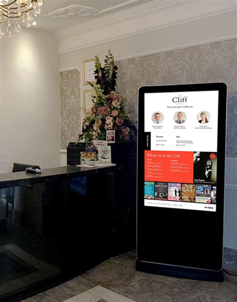 55 Freestanding Indoor Lcd Totem Advertising Display Virtual On