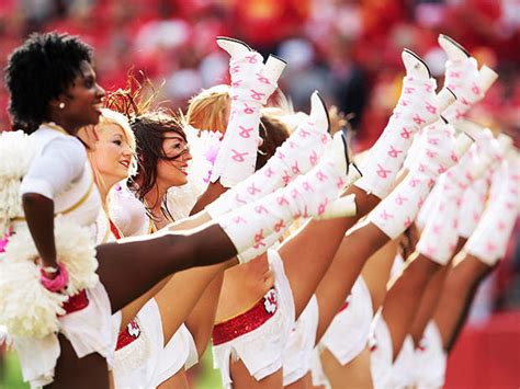 Nfl Cheerleaders Players Fight Breast Cancer Photo 3 Pictures